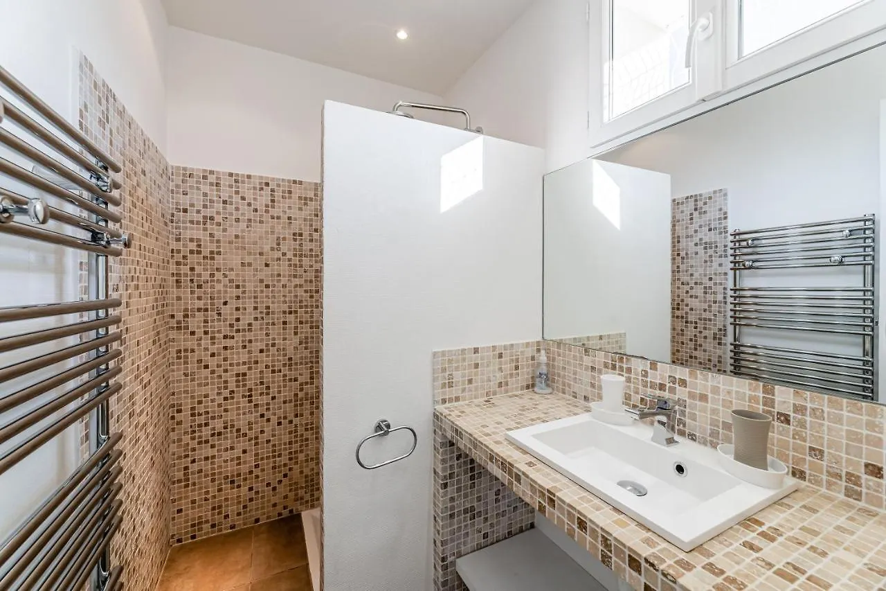 Apartament Indigo Cassis 0*,